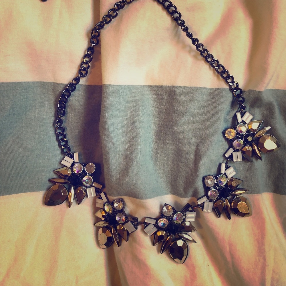 Necklace, chunky and with rhinestones